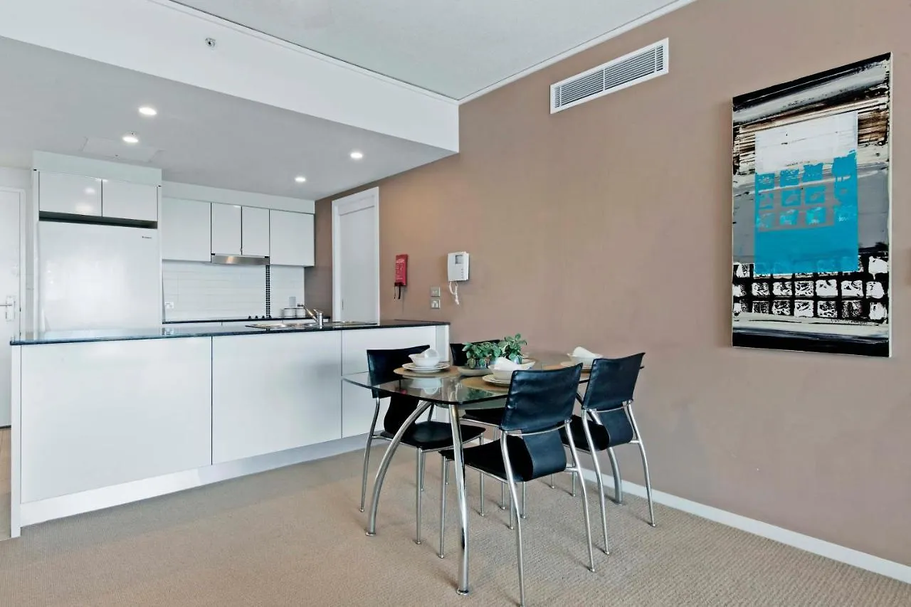 Sierra Grand Broadbeach - Self Contained & Privately Managed Apartments Gold Coast 0*,