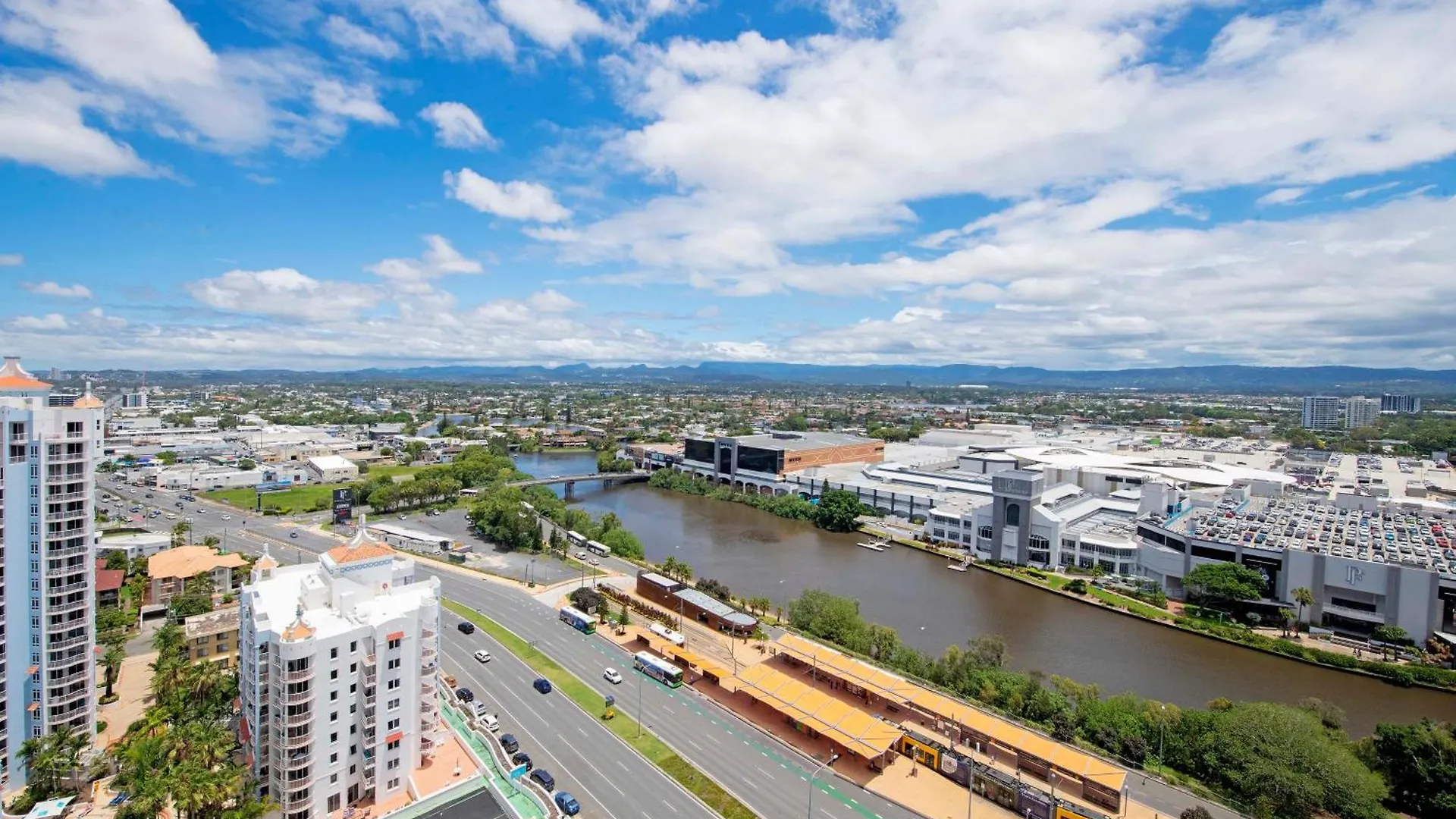 Sierra Grand Broadbeach - Self Contained & Privately Managed Apartments Gold Coast