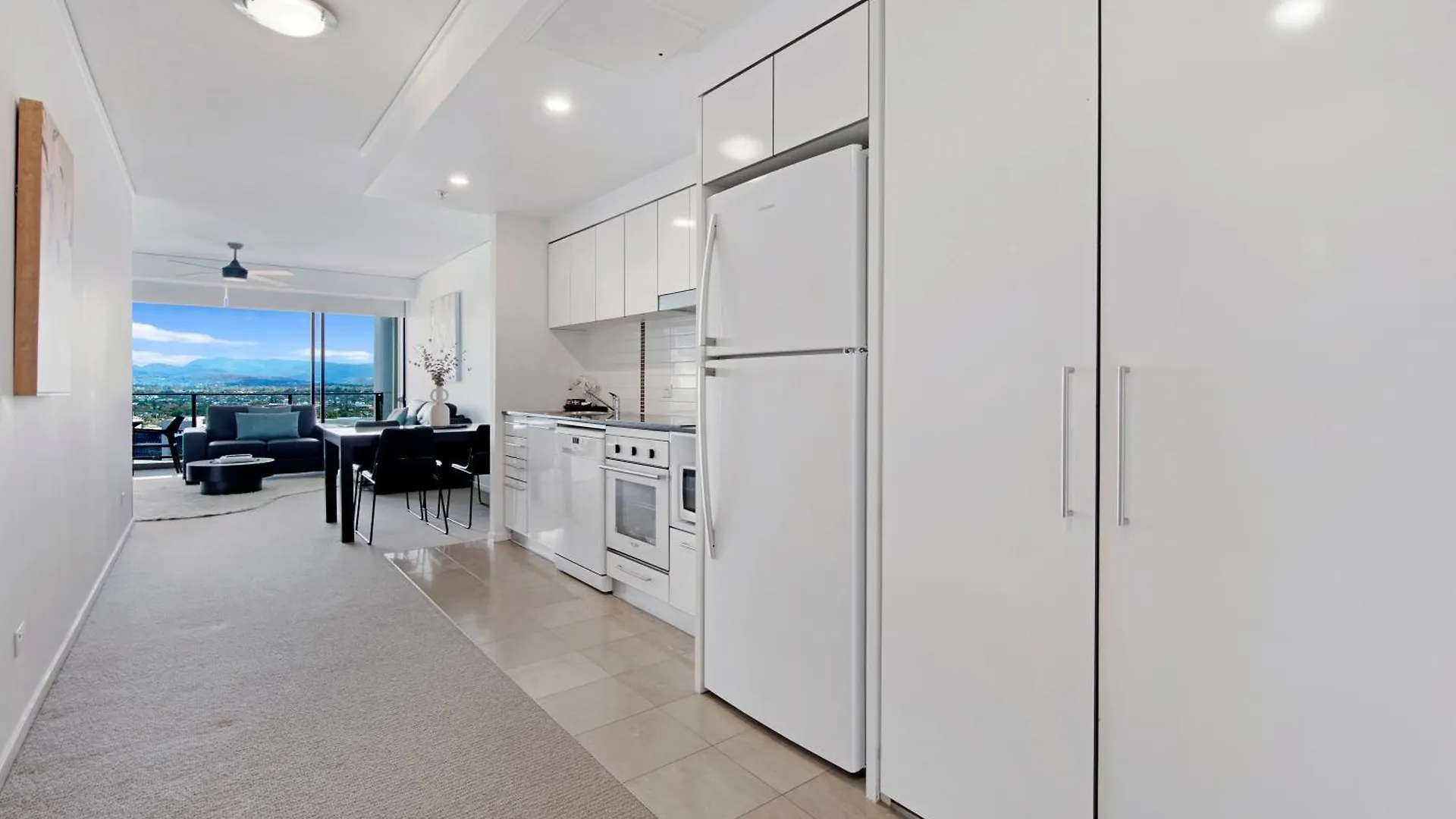Sierra Grand Broadbeach - Self Contained & Privately Managed Apartments Gold Coast Australia